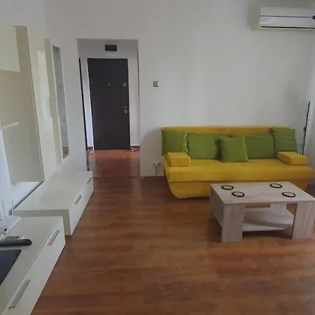 Maison H